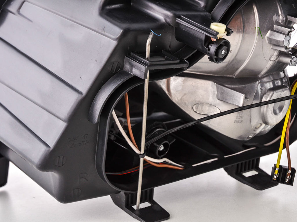 Wear parts tail light right Mercedes-Benz
